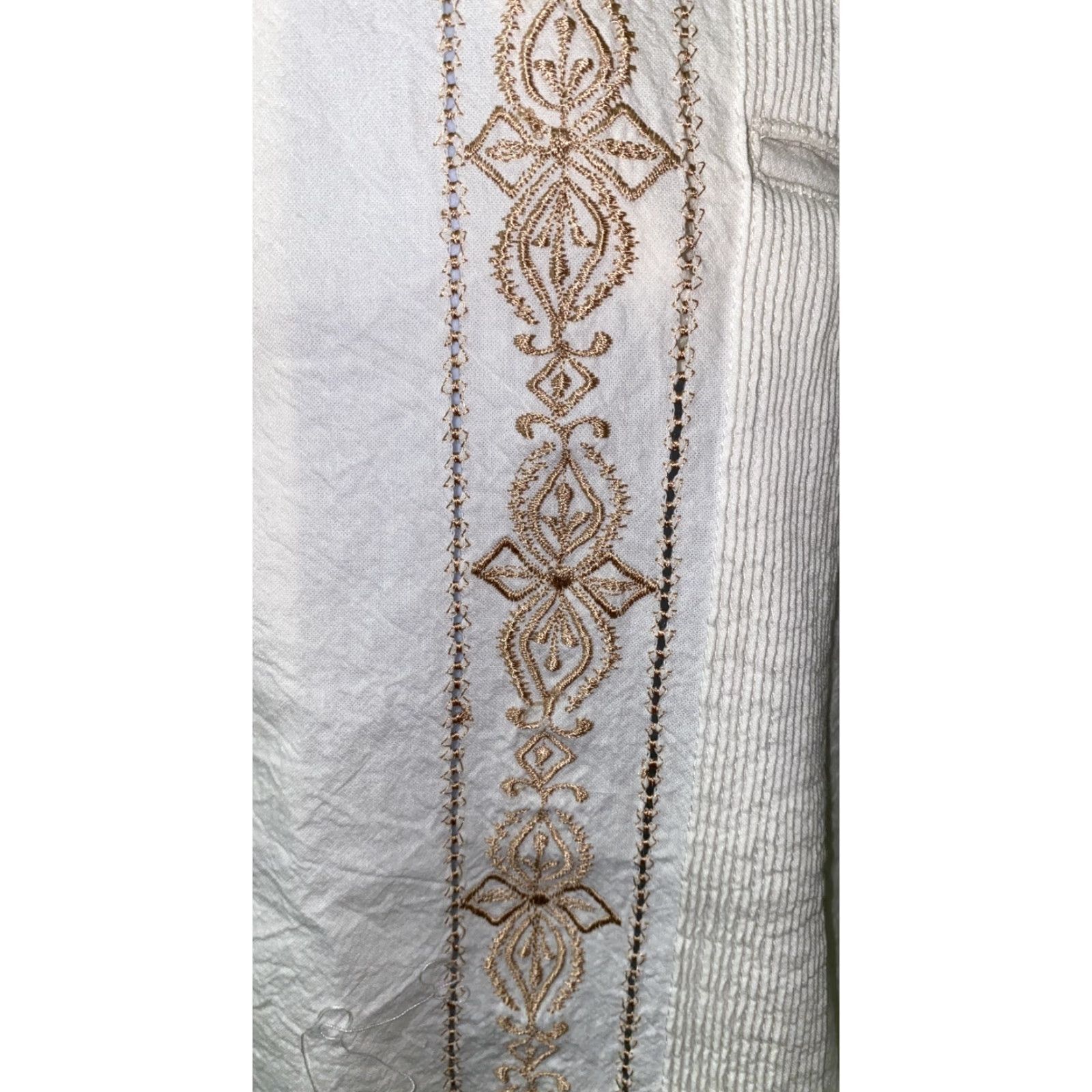 Vintage Villanueva Mens White Embroidered Short Sleeve Button-Up Shirt Size 38 Size US M / EU 48-50 / 2 - 4 Thumbnail