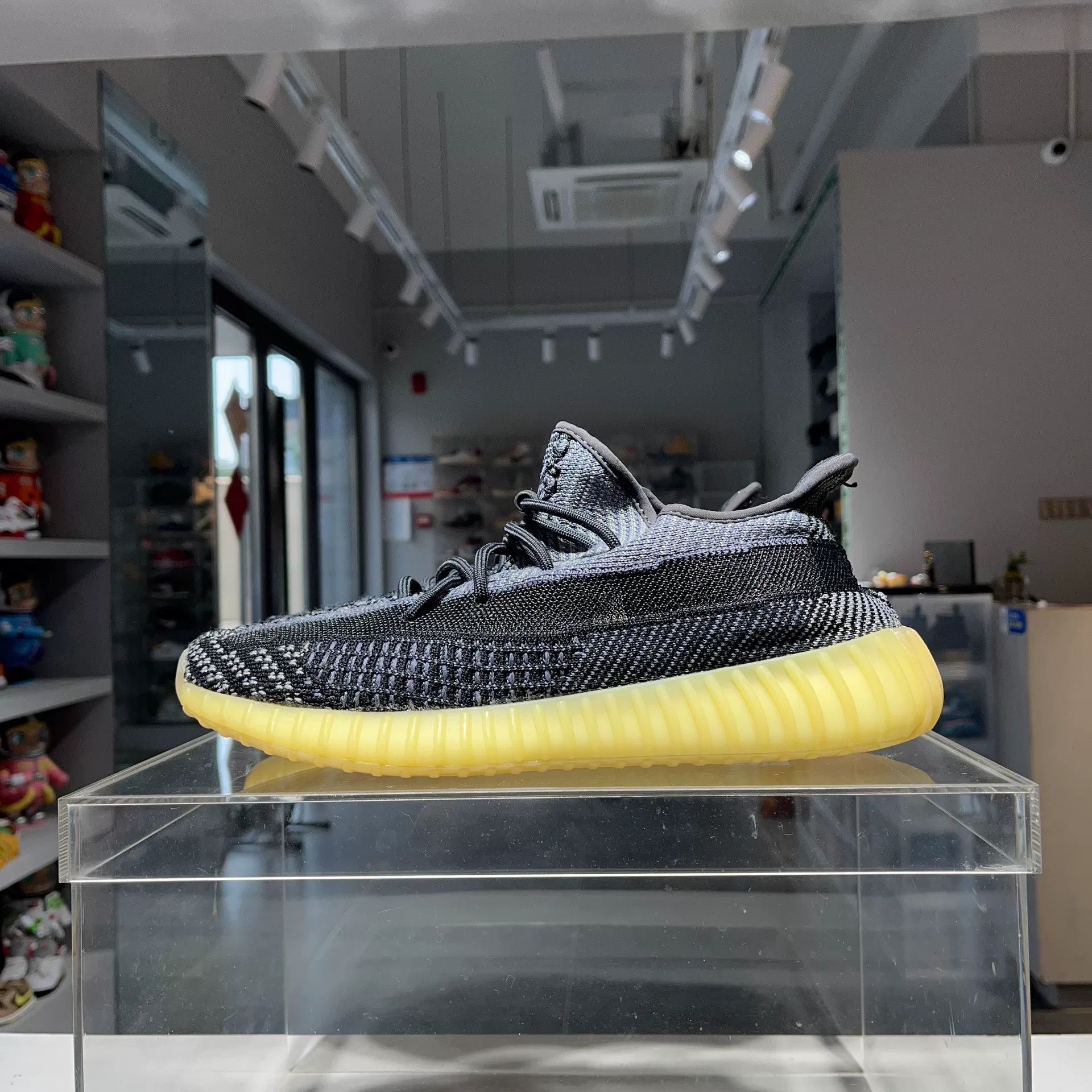 Yeezy Yeezy Black Lowtop Sneakers 45 Men Size US 11.5 / EU 44-45 - 1 Thumbnail