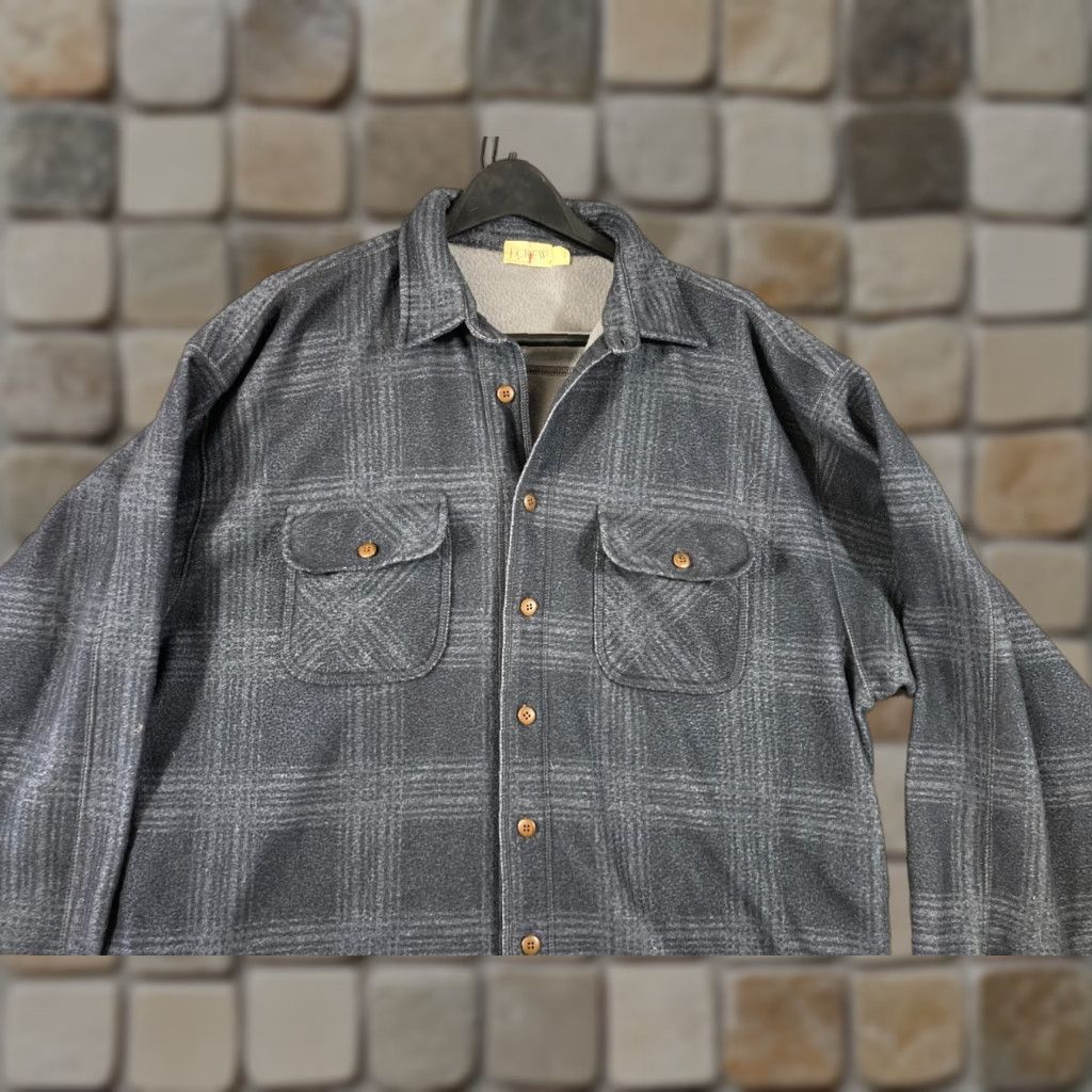 J.Crew J.CREW Button-Up Shirt Mens XL Gray Plaid Fleece Long Sleeve Pockets Outdoor Shirt Size US XL / EU 56 / 4 - 1 Thumbnail