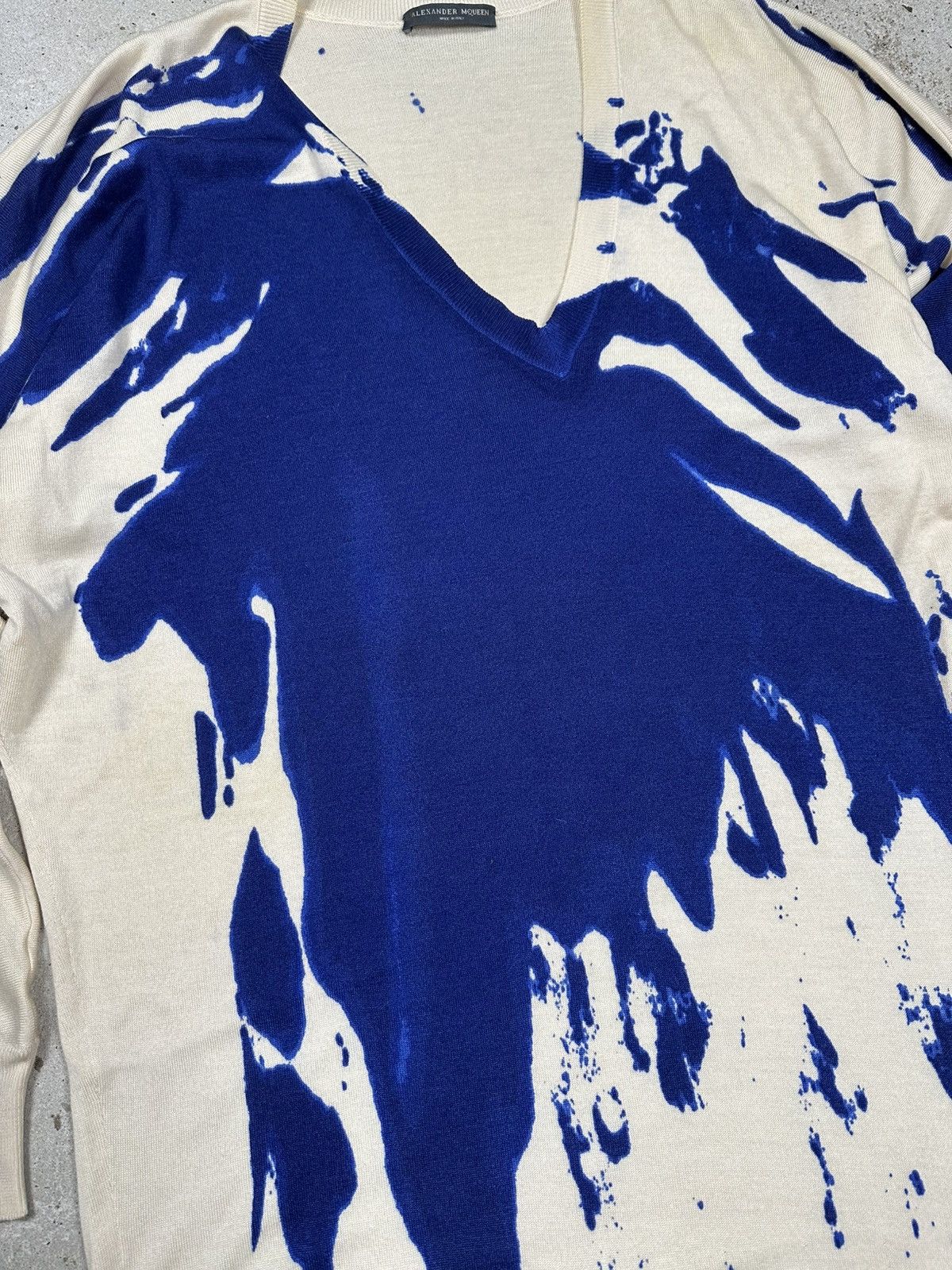 Alexander McQueen Alexander McQueen 2000s Abstract Print Cashmere Asymmetrical Size S / US 4 / IT 40 - 6 Thumbnail