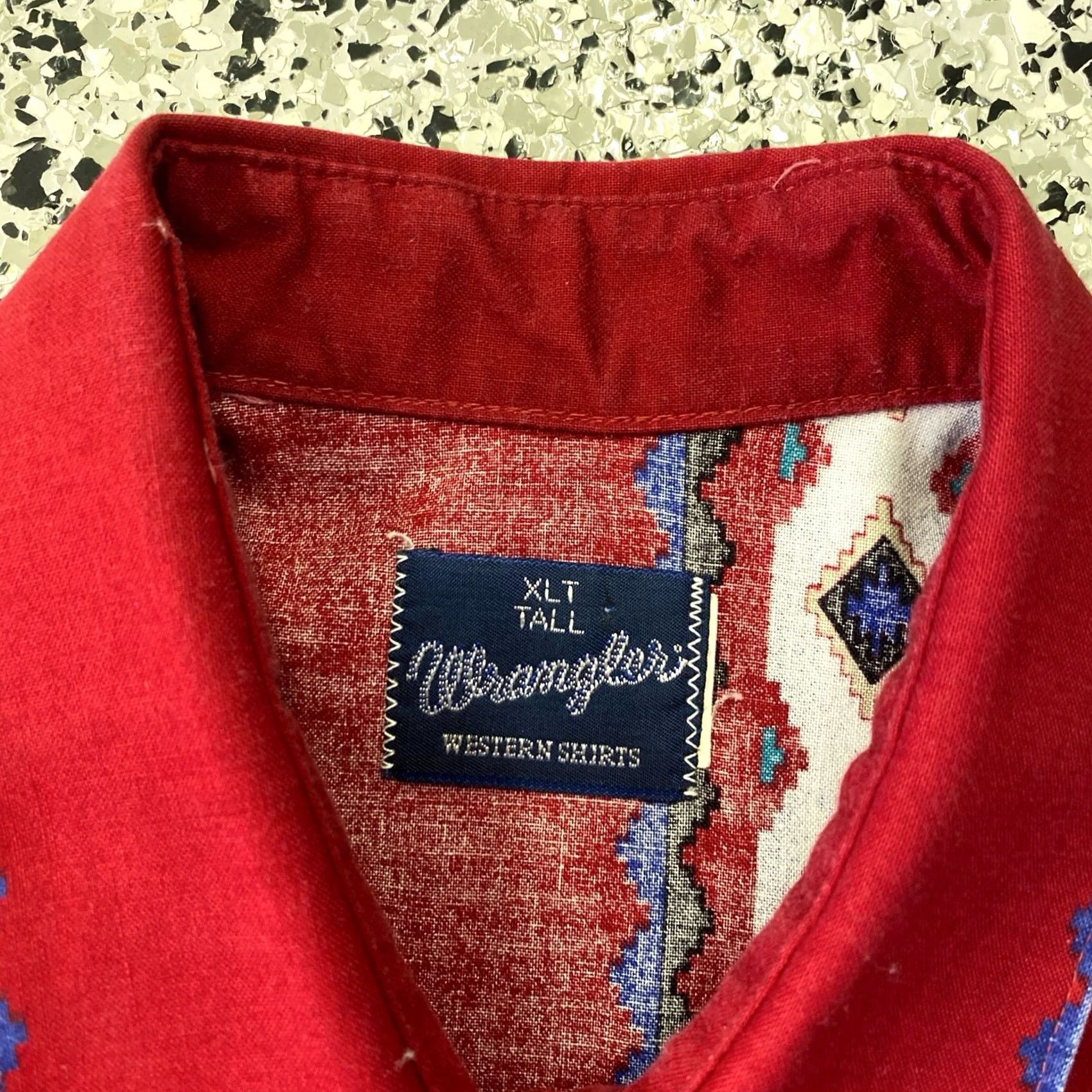 Wrangler VINTAGE Wrangler Western Shirt Pearl Snap Aztec Print Cowboy Maroon Red XLT Mens Regular Long Sleeve Button-Up Cotton Size US XL / EU 56 / 4 - 2 Thumbnail