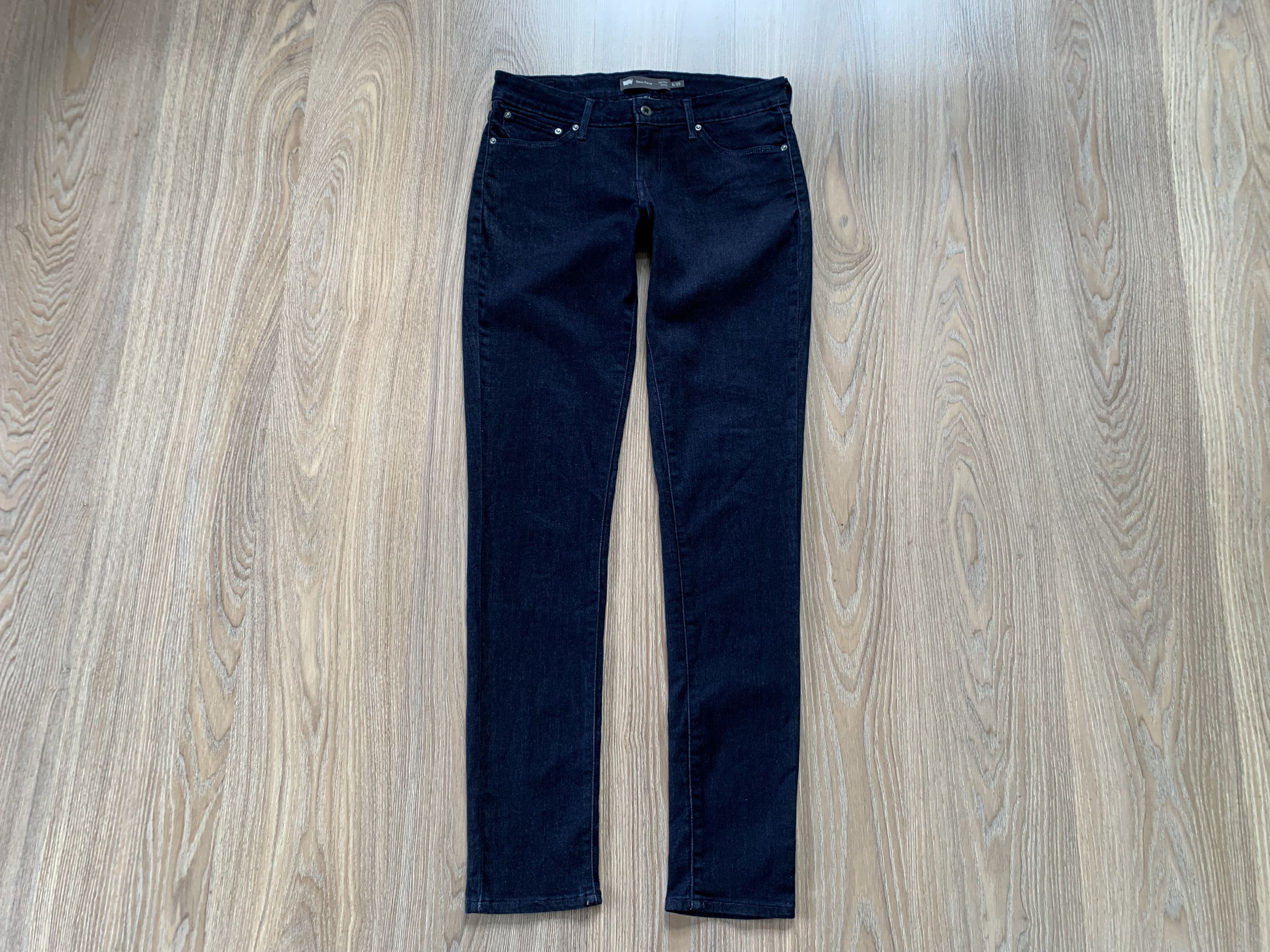 Levi's Levis Women’s Demi Curve Mid Rise Skinny Jeans Size 28" / US 6 / IT 42 - 1 Thumbnail