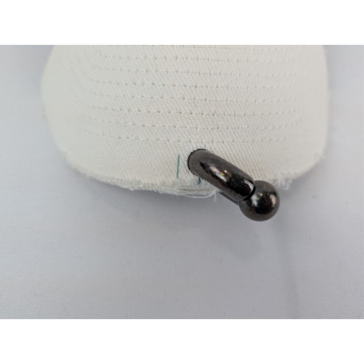 Balenciaga o1rshd1 Size: M / Cotton Drill Piercing Cap/Hat White/Black Size ONE SIZE - 7 Thumbnail