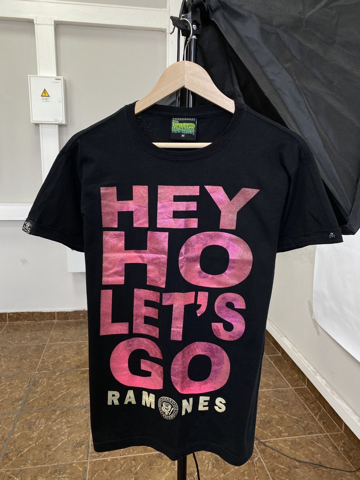 Band Tees 🇺🇸 Vintage Ramones Punk Rock Band T-Shirt Hey Ho Lets Go Size US M / EU 48-50 / 2 - 1 Thumbnail