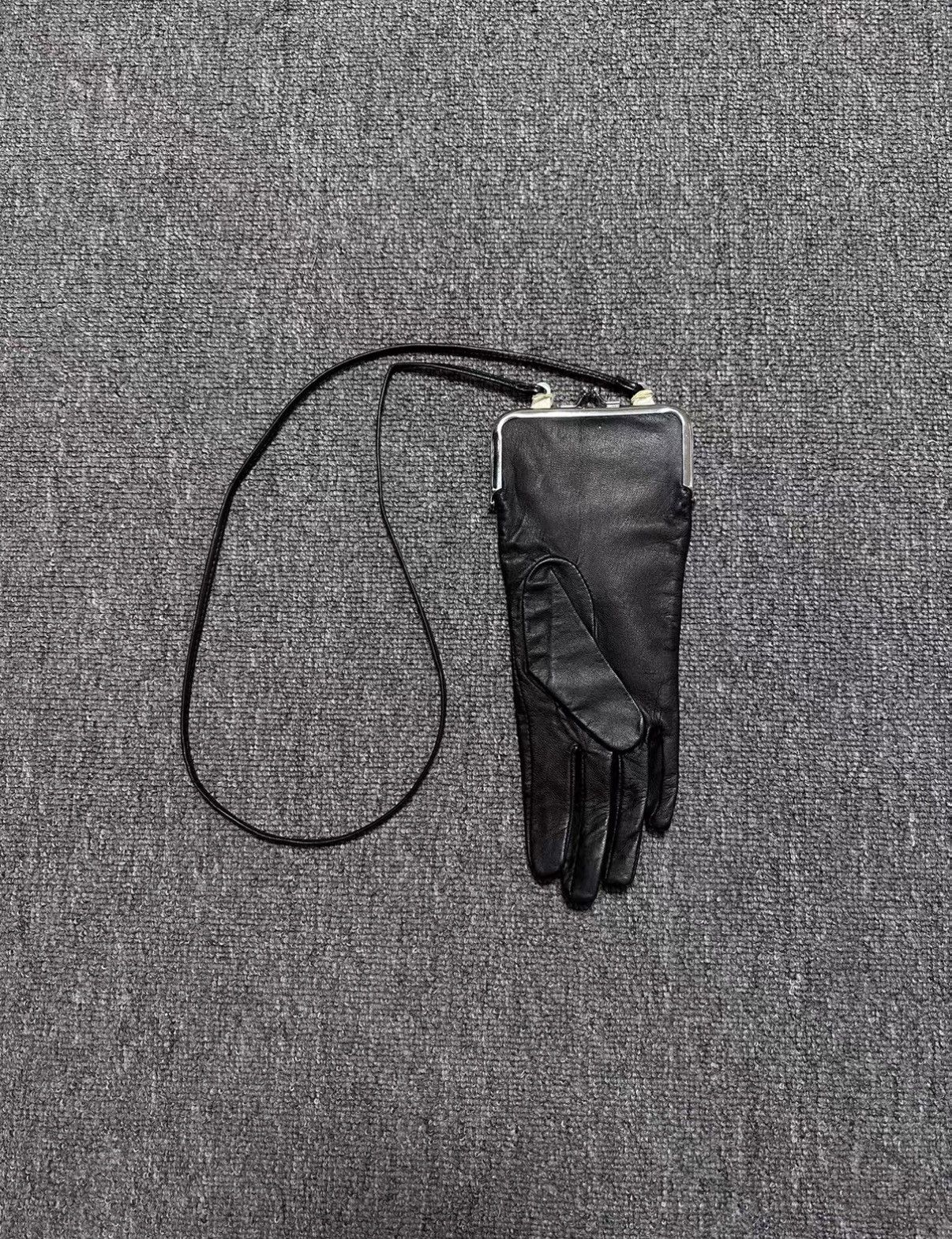 Maison Margiela Maison Margiela Discontinued Glove Frame Bag J37 Size ONE SIZE - 2 Thumbnail