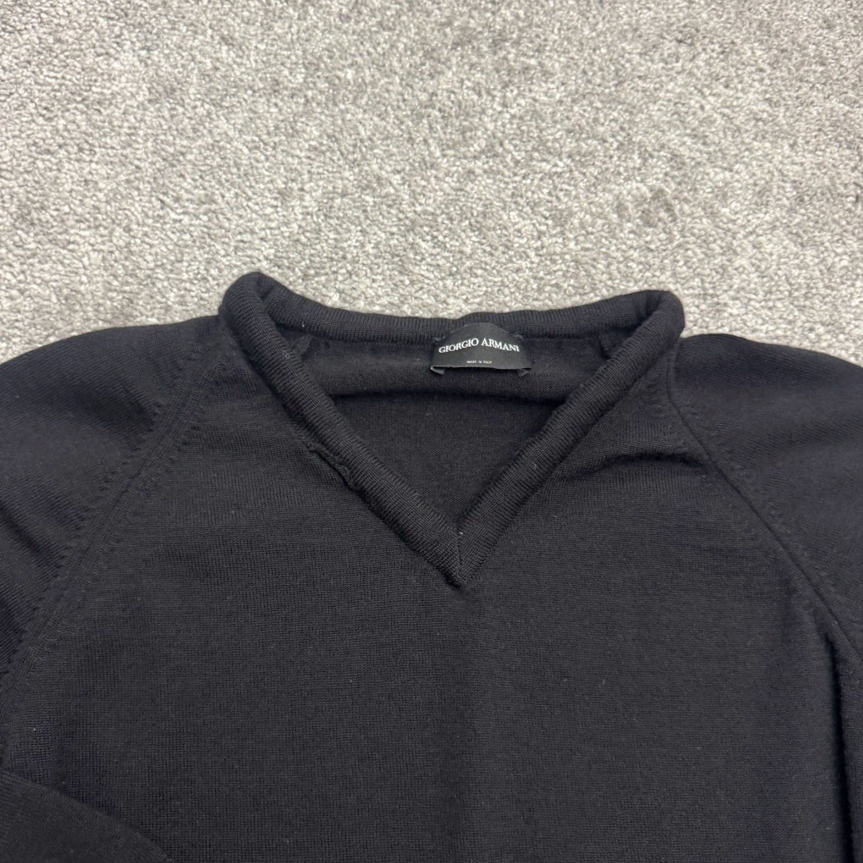 Giorgio Armani Giorgio Armani Sweater Womens Knit Pullover V-Neck Black Beiges Speckled Medium Regular Knit Style Tight-Knit Winter Fall Mens Girls Size M / US 6-8 / IT 42-44 - 3 Thumbnail