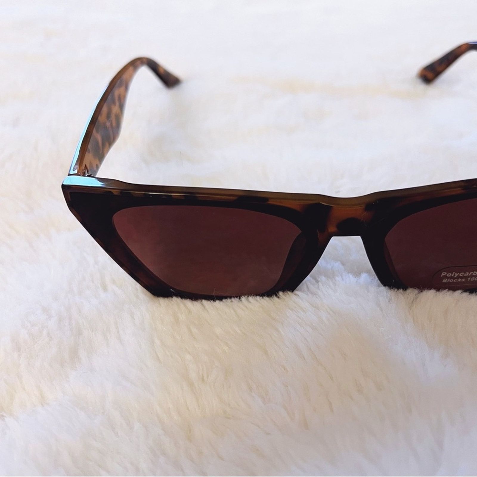 Other Lucy Tortoise Brown Sleek Square Frame Sunglasses Size ONE SIZE - 4 Thumbnail