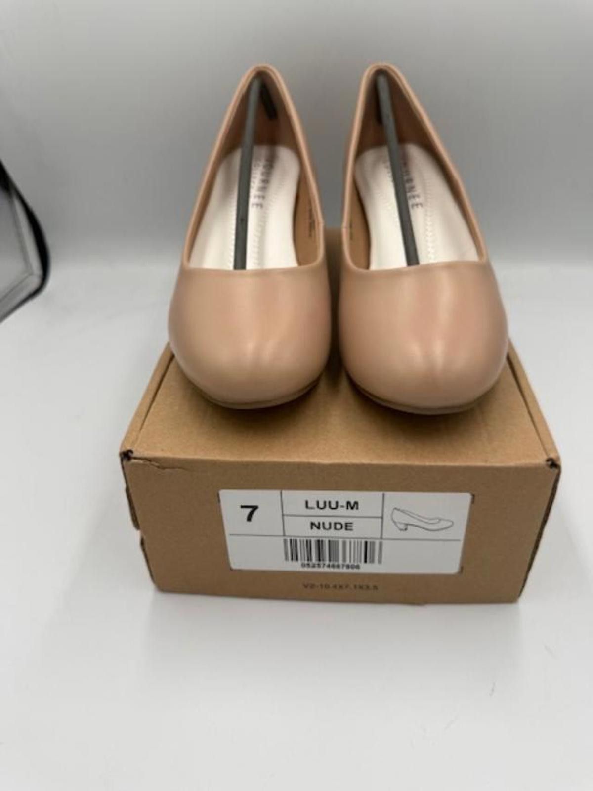 Other Journee Collection Nude Women's low pump block Heel Size 7 Size US 7 / IT 37 - 1 Thumbnail