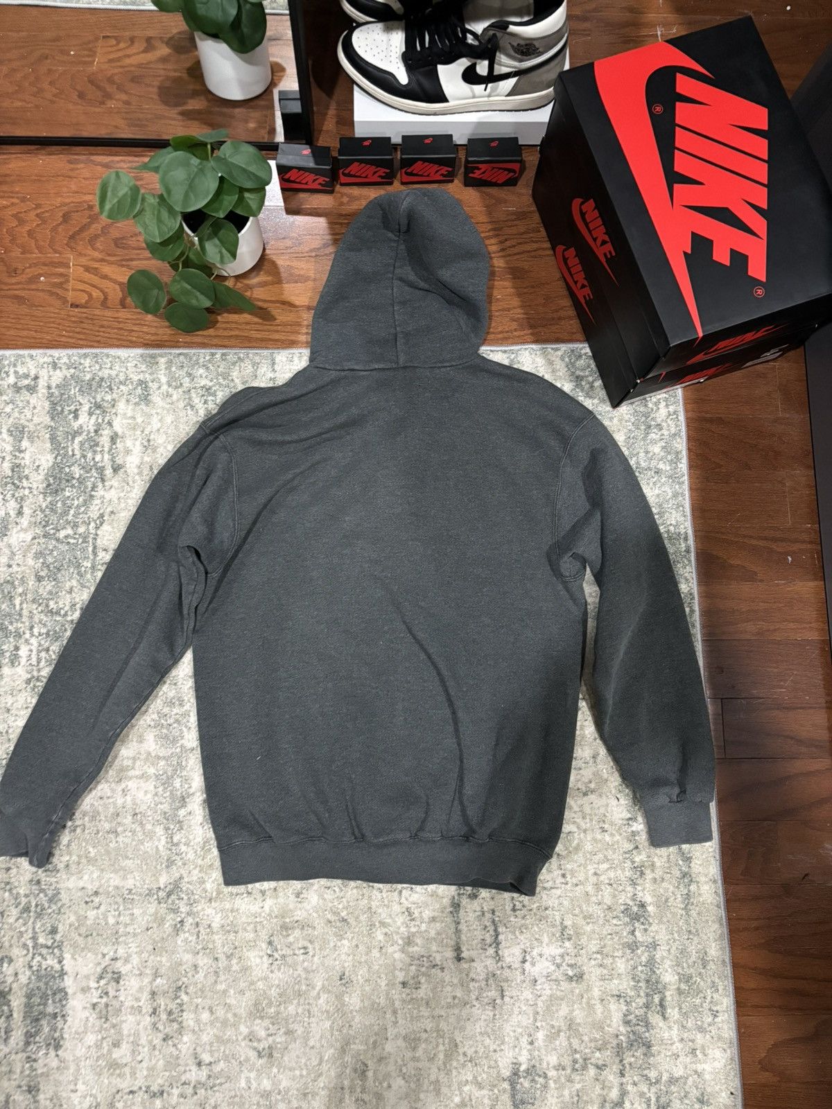 Nike × Vintage Washed Black Nike Hoodie Size US M / EU 48-50 / 2 - 5 Thumbnail
