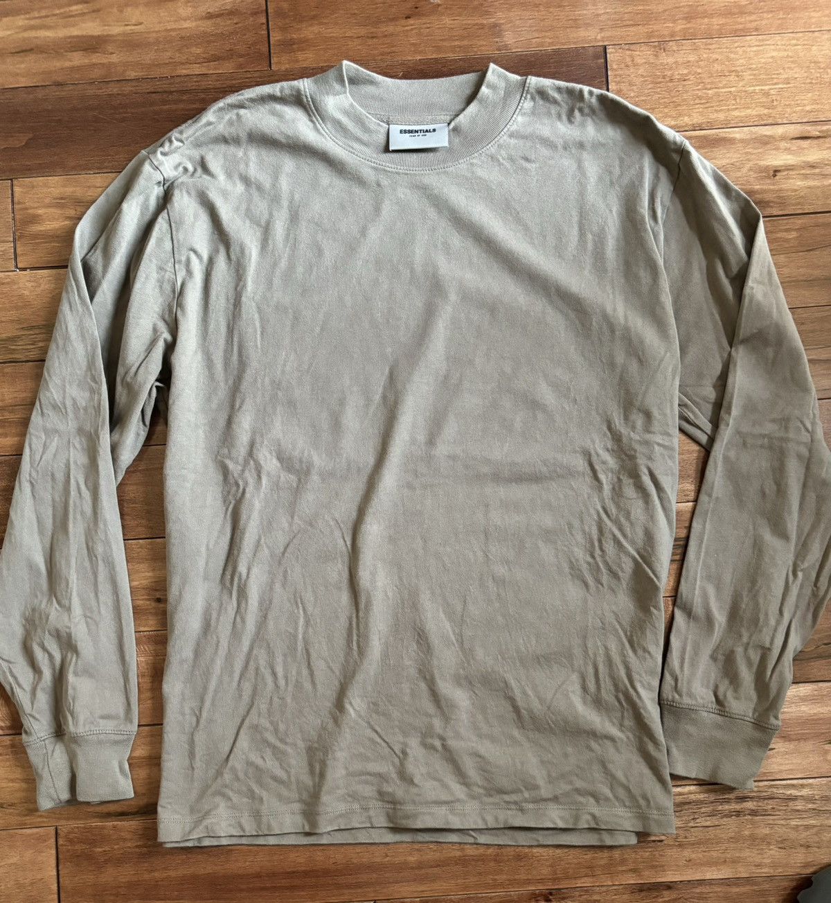 2 fear of god essential long sleeves