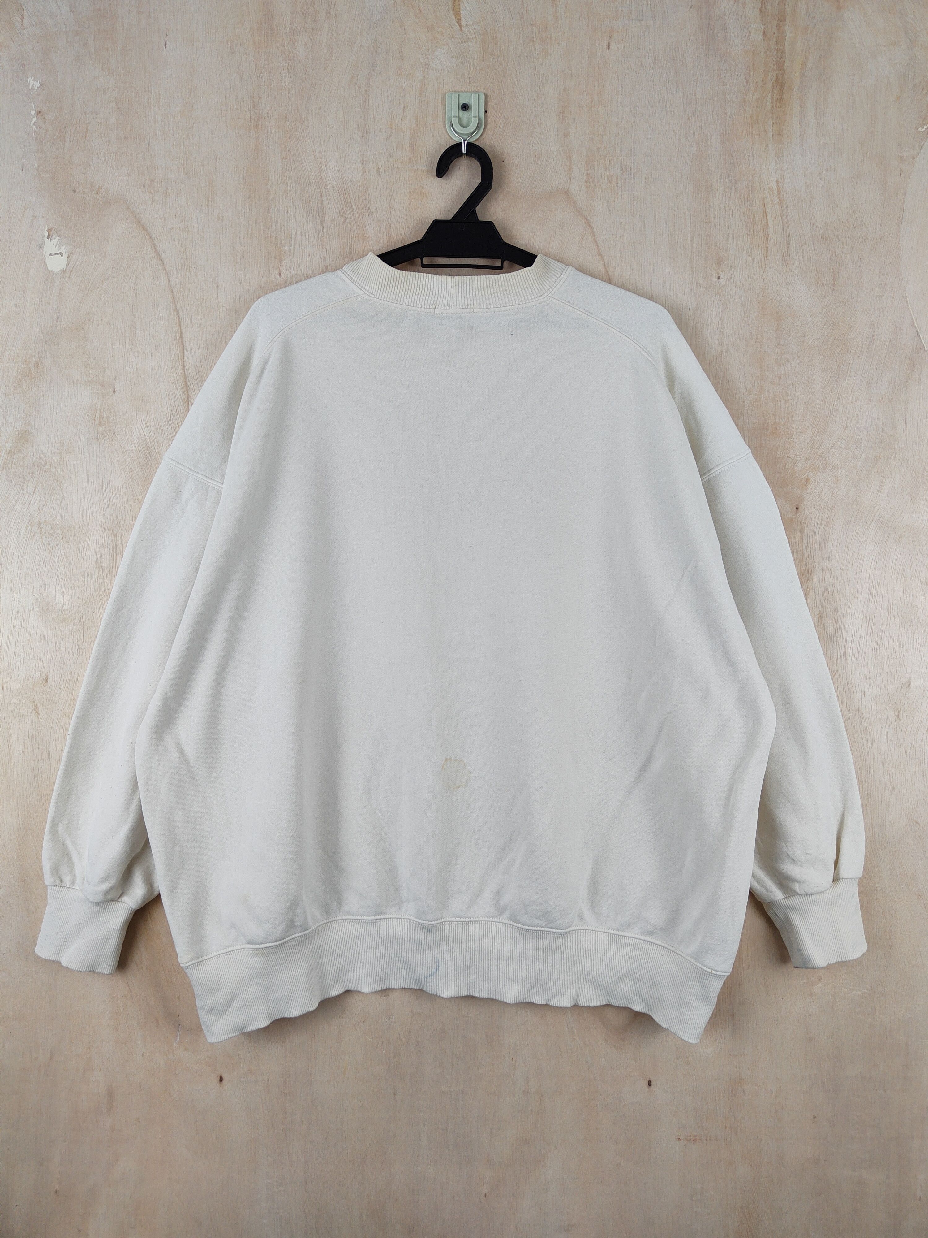 GU × Japanese Brand × Vintage GU Cream vintage japan Sweatshirts #S2469 Size US L / EU 52-54 / 3 - 7 Thumbnail