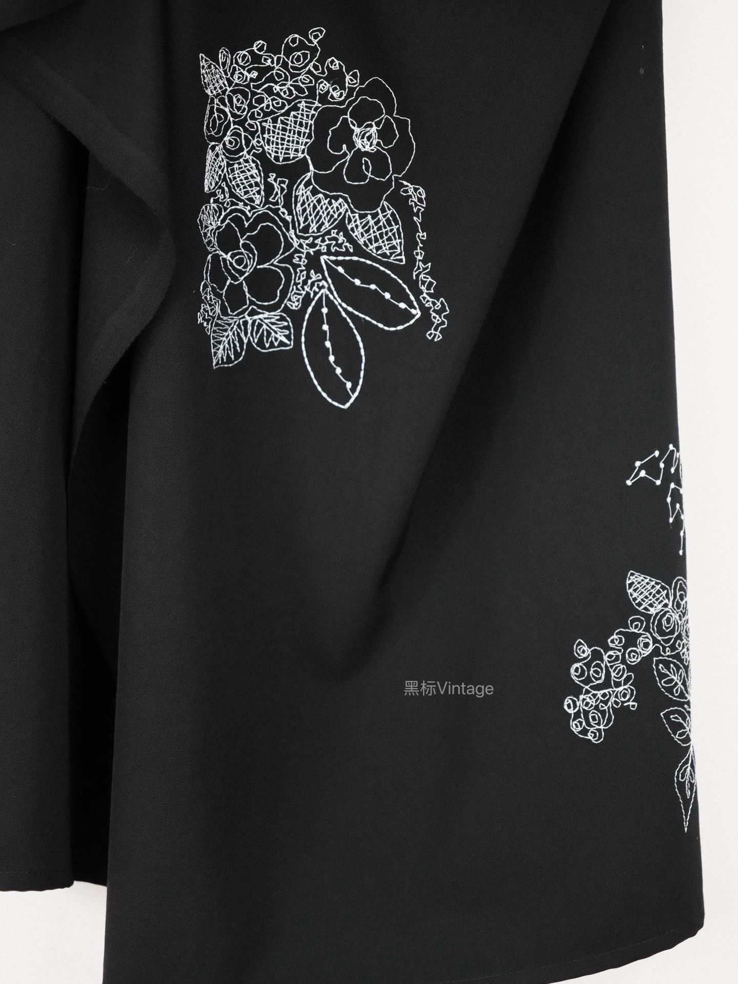Yohji Yamamoto Yohji Yamamoto Y's 21AW Vintage Floral Embroidered Skirt Size 28" / US 6 / IT 42 - 4 Thumbnail