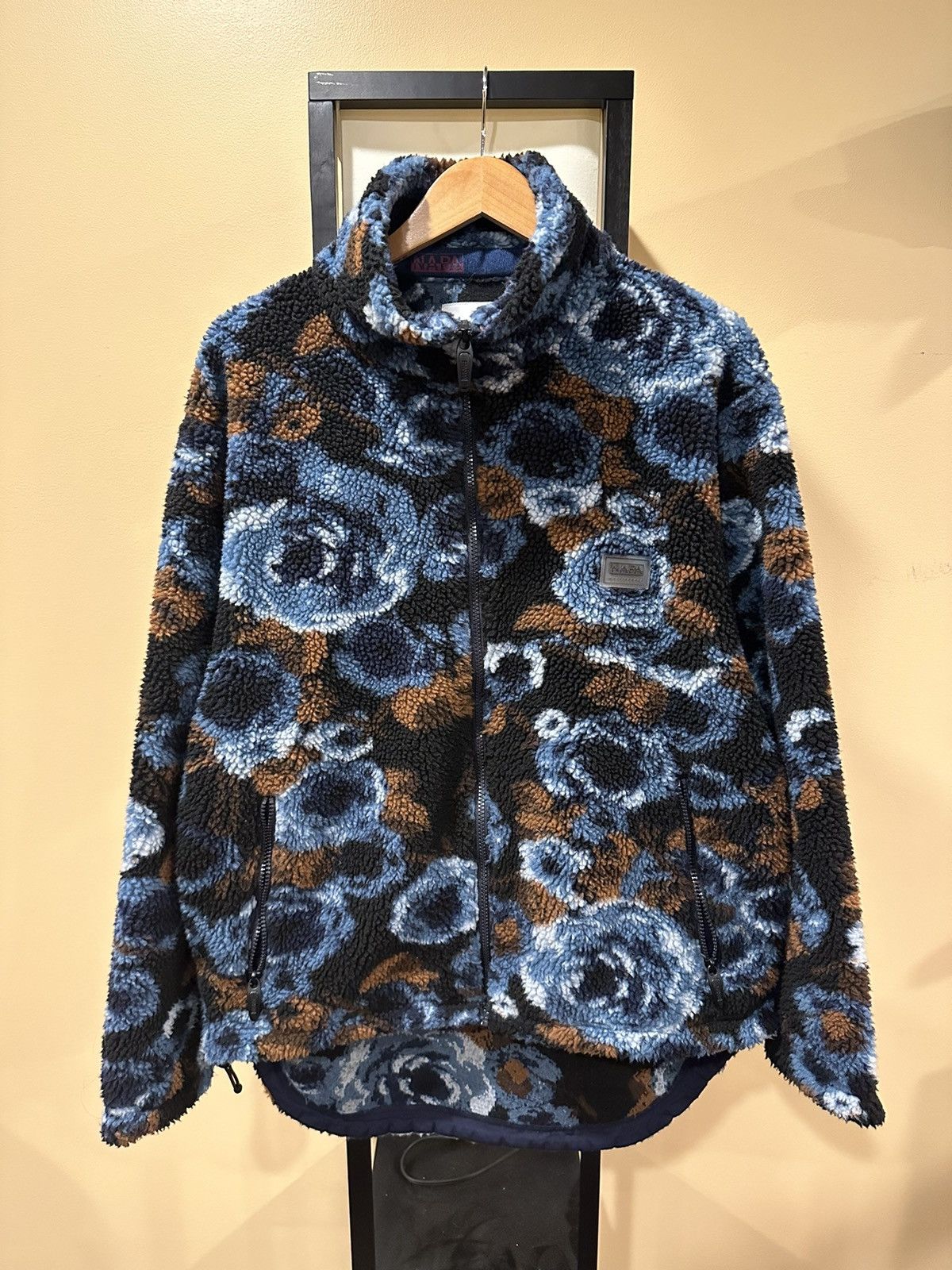 Martine Rose × Napapijri Martine Rose x Napapijri AW18 Blue Jacquard Floral  Fleece | Grailed