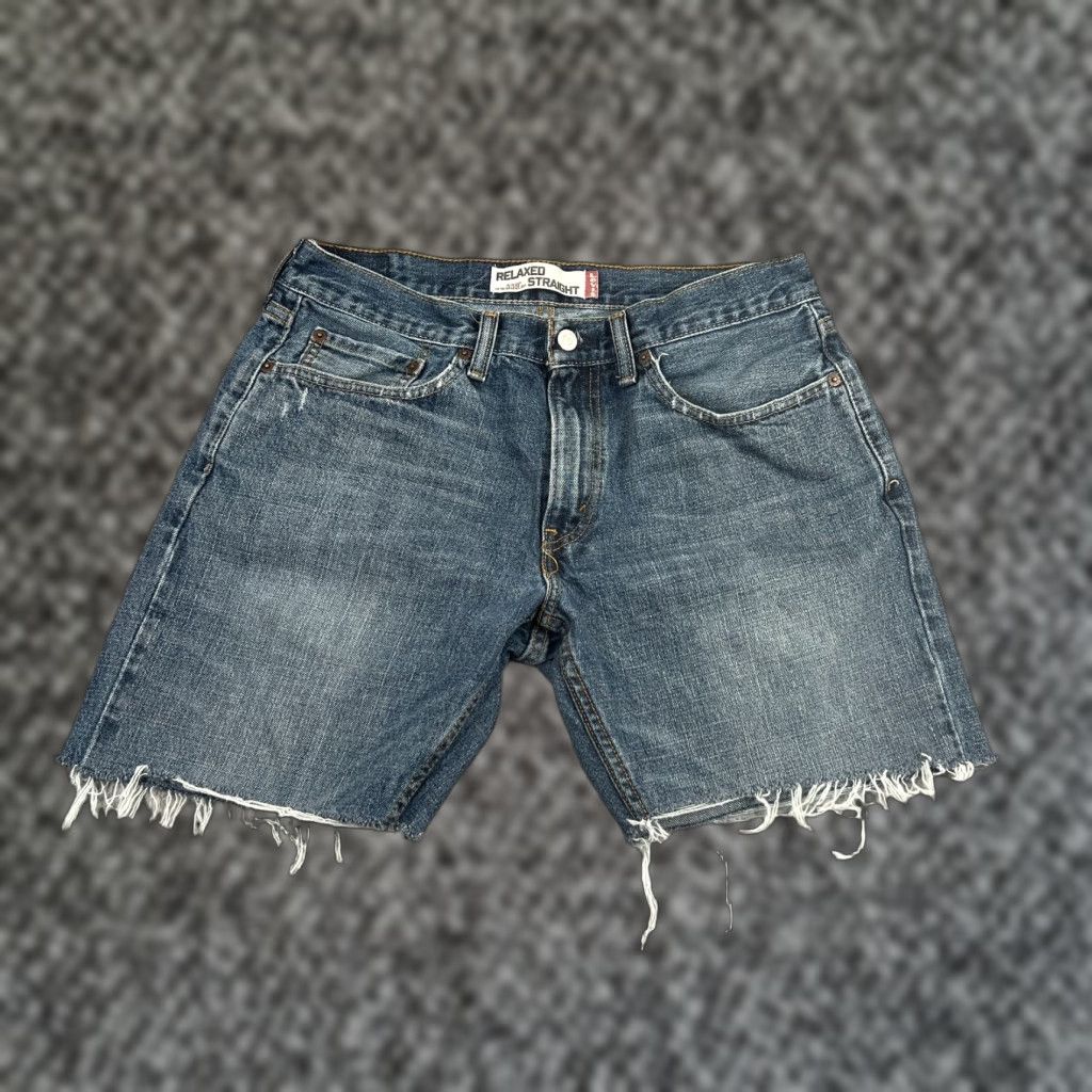 Levi's Levi's 559 Bermuda Shorts Size 34 Blue Denim Baggy Jorts Casual Outdoor Mens Size US 34 / EU 50 - 1 Thumbnail