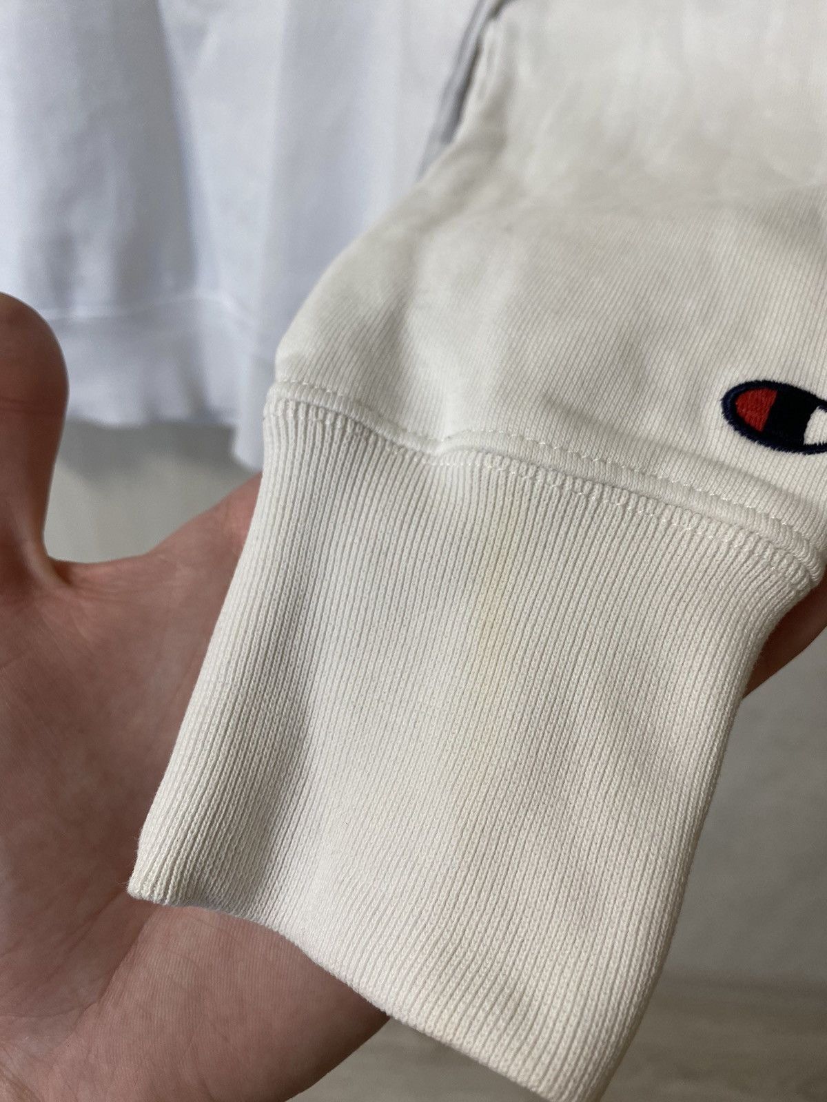 Champion Vintage Champion white sweatshirt crewneck - Size Xs Size US XS / EU 42 / 0 - 9 Thumbnail