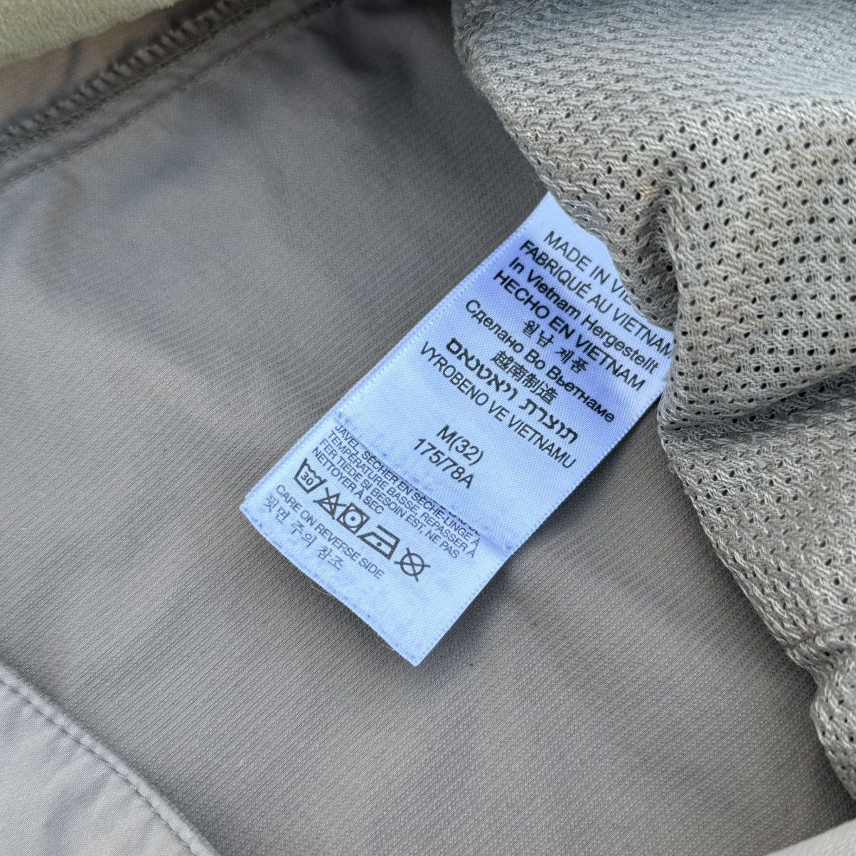 Marmot Marmot Men’s Outdoor Hiking Shorts Cargo Pockets Lightweight Size US 32 / EU 48 - 7 Thumbnail