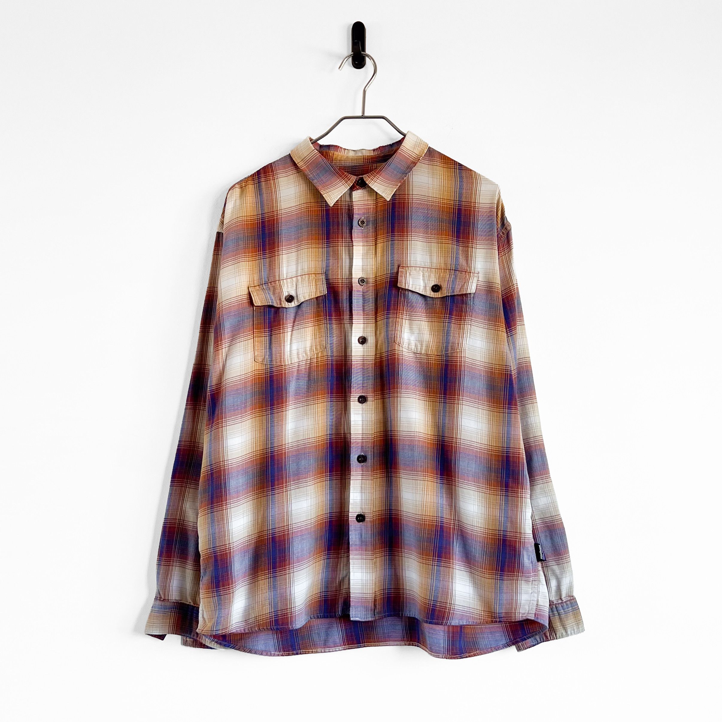 Patagonia Awesome Patagonia Organic Cotton Button Down Shirt Size US L / EU 52-54 / 3 - 1 Thumbnail