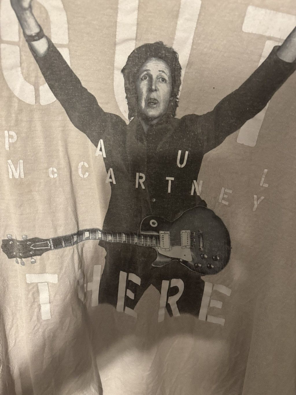 The Unbranded Brand Paul McCartney 2013 Out There Tour tshirt Gray Men's size XL Size US XL / EU 56 / 4 - 5 Thumbnail