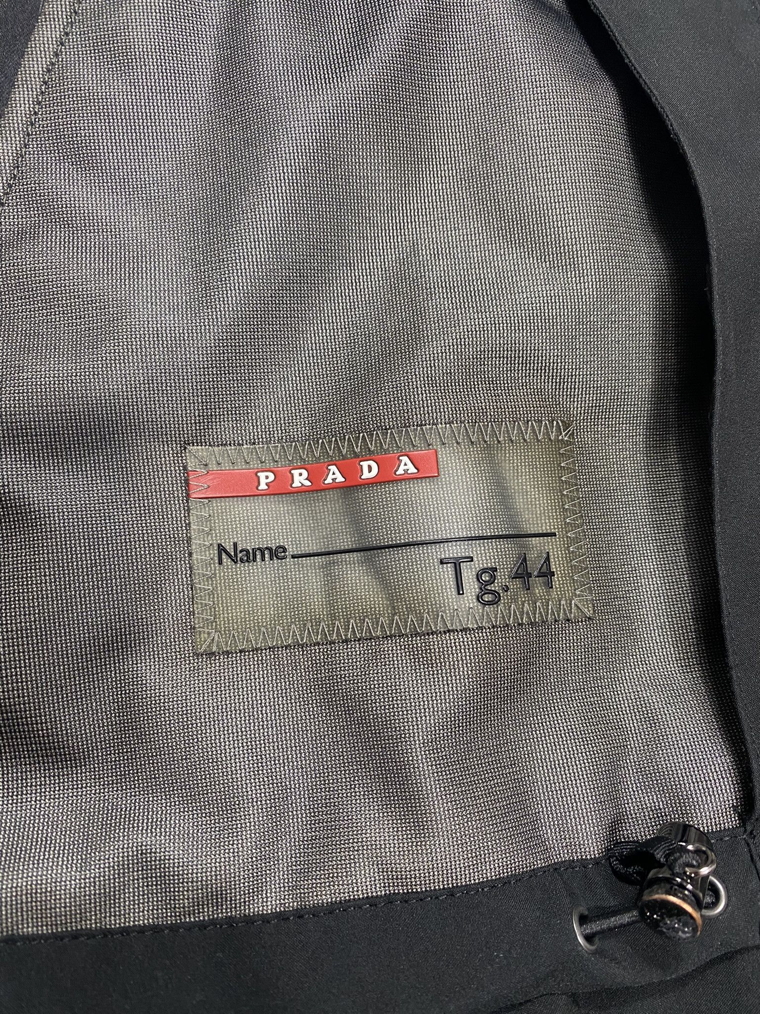 Prada Prada Vintage Gore-Tex Windbreaker Women's Jacket Size 44 Size S / US 4 / IT 40 - 5 Thumbnail
