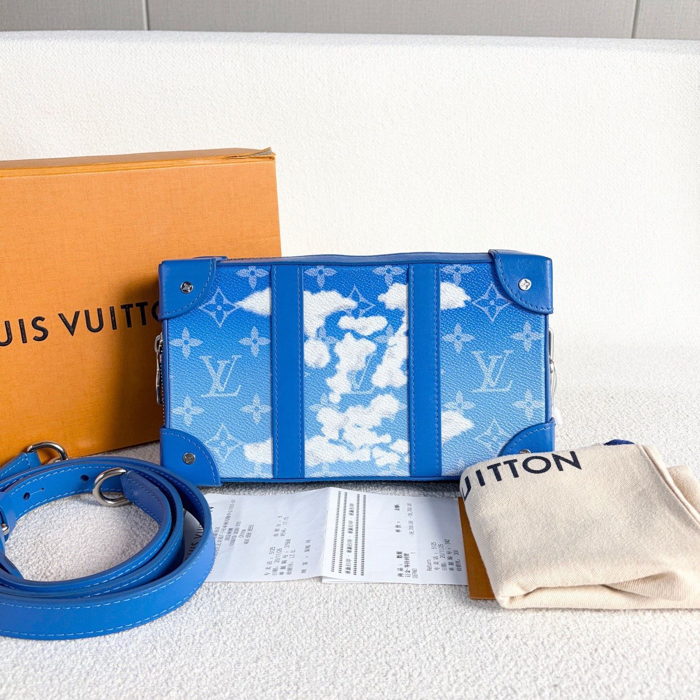 Louis Vuitton Pre-loved Bag Very good condition Size ONE SIZE - 1 Thumbnail