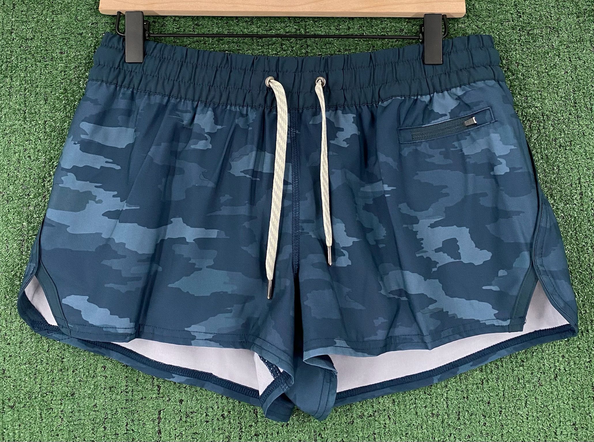 Vuori Vuori Clementine Blue Camo Camouflage Lined Shorts Medium Size 32" / US 10 / IT 46 - 1 Thumbnail