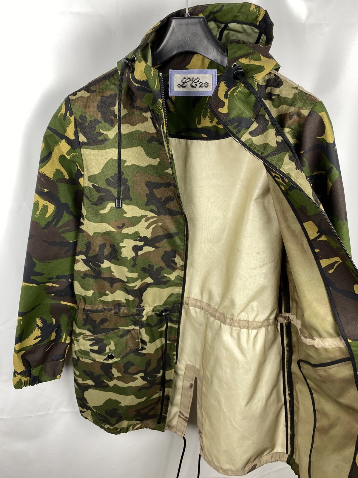 LC23 LC23 Italy Camouflage Parka Fishtail Waterproof Men size S Size US S / EU 44-46 / 1 - 12 Thumbnail