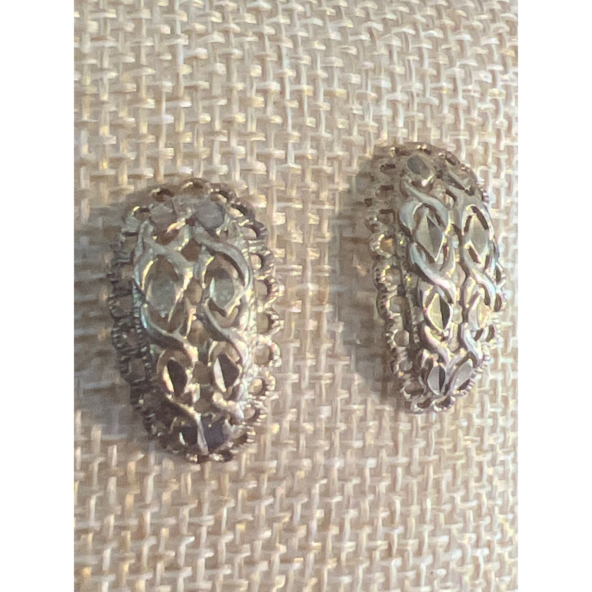 Other Vintage Gold Tone Filigree Earrings Pierced Lattice Openwork Size ONE SIZE - 2 Thumbnail