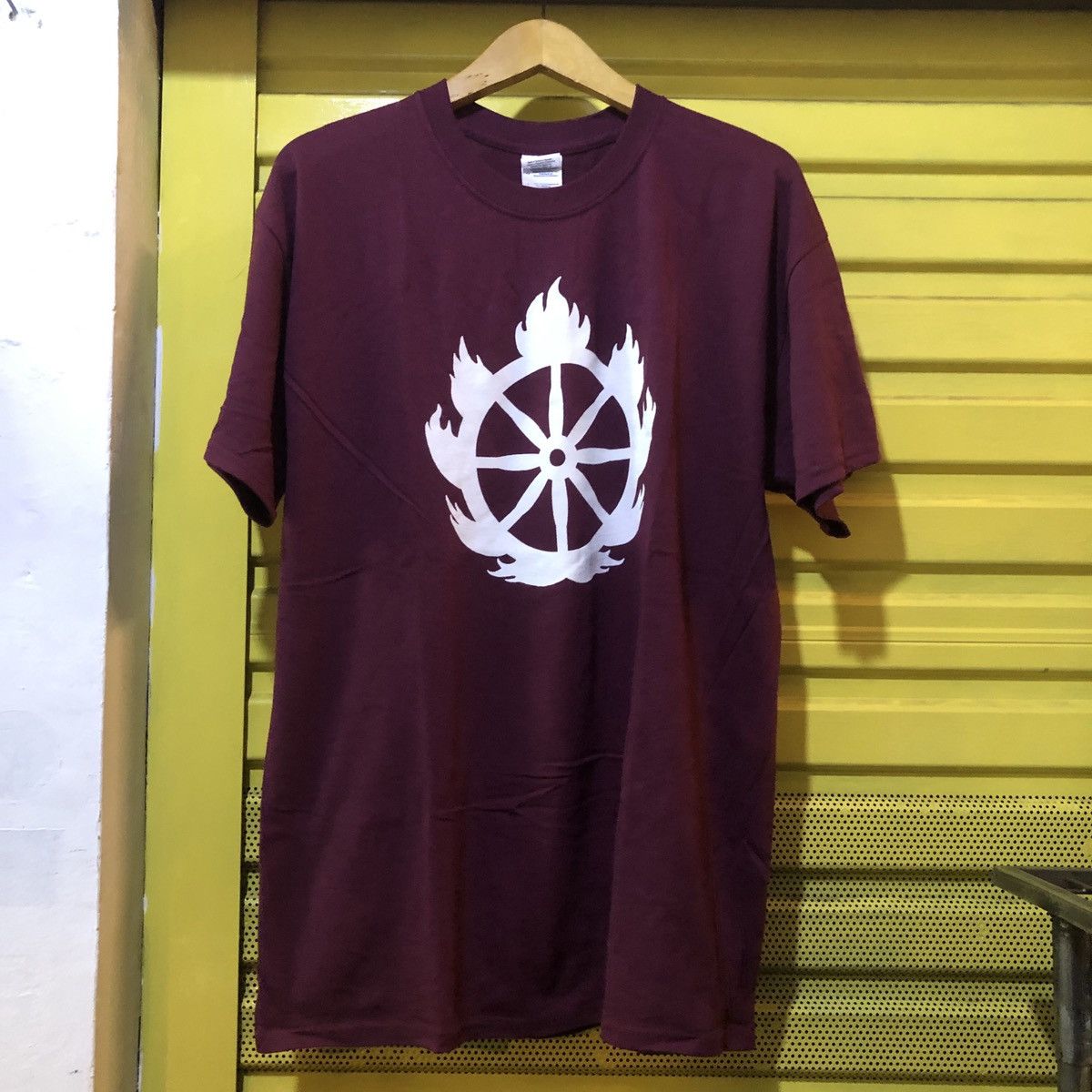 Band Tees × Gildan Shelter Ray Cappo Band tee Size US L / EU 52-54 / 3 - 4 Thumbnail