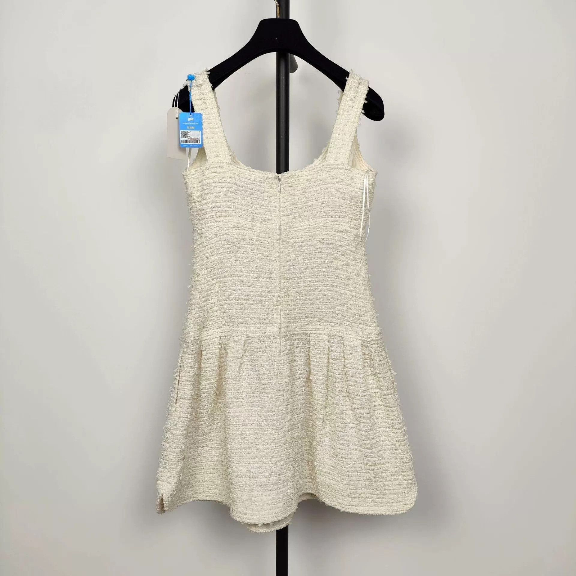 Chanel Chanel soft tweed white dress 36 Size XS / US 0-2 / IT 36-38 - 2 Thumbnail
