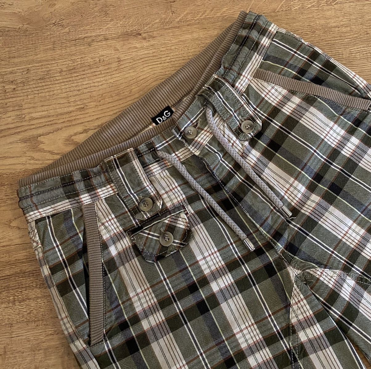 Designer Dolce & Gabbana Shorts x Luxury x Designer Size US 32 / EU 48 - 2 Thumbnail
