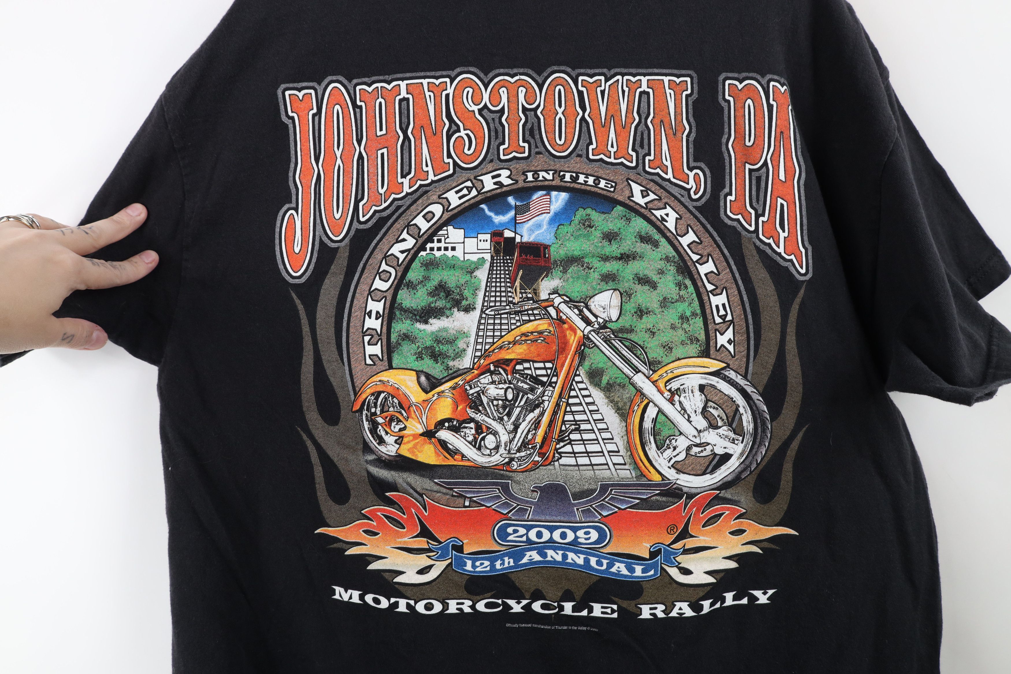 Vintage Vintage Y2K Johnstown Motorcycle Rally Fire Tribal T-Shirt Size US L / EU 52-54 / 3 - 12 Thumbnail