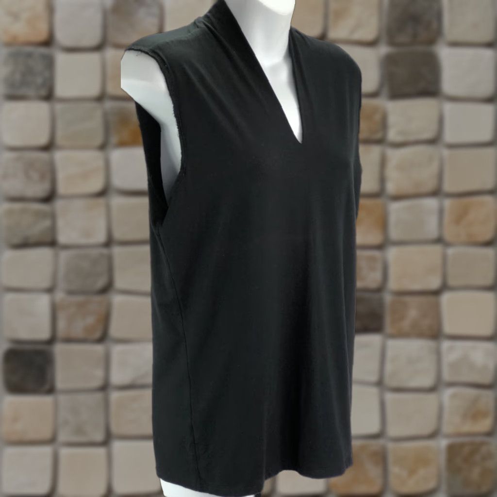 Talbots Talbots Blouse Sleeveless M Black V-Neck Size M / US 6-8 / IT 42-44 - 1 Thumbnail