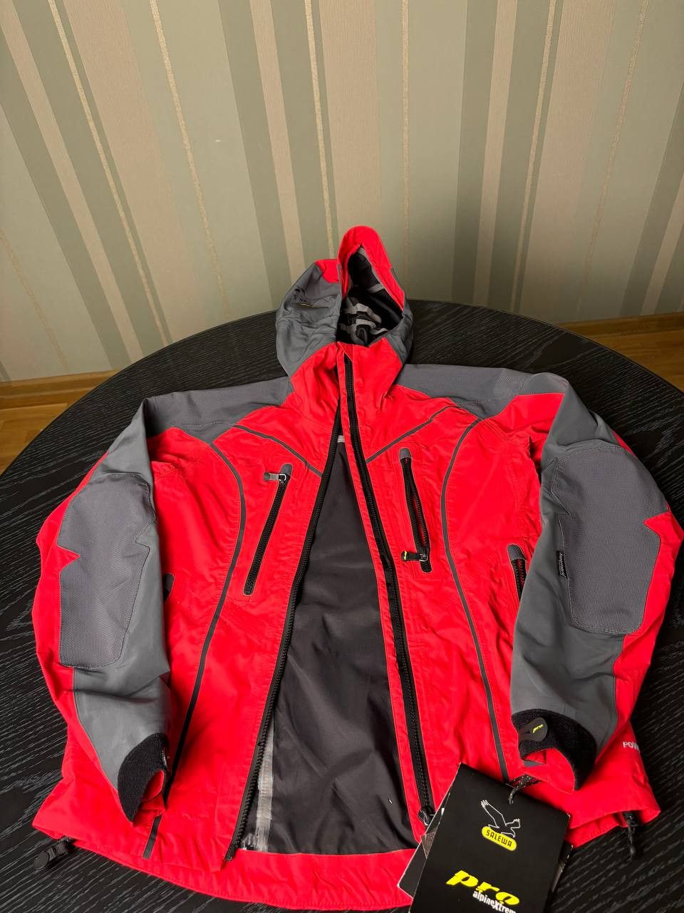 image of wa Wind Coat, S - Size in Red, Men's