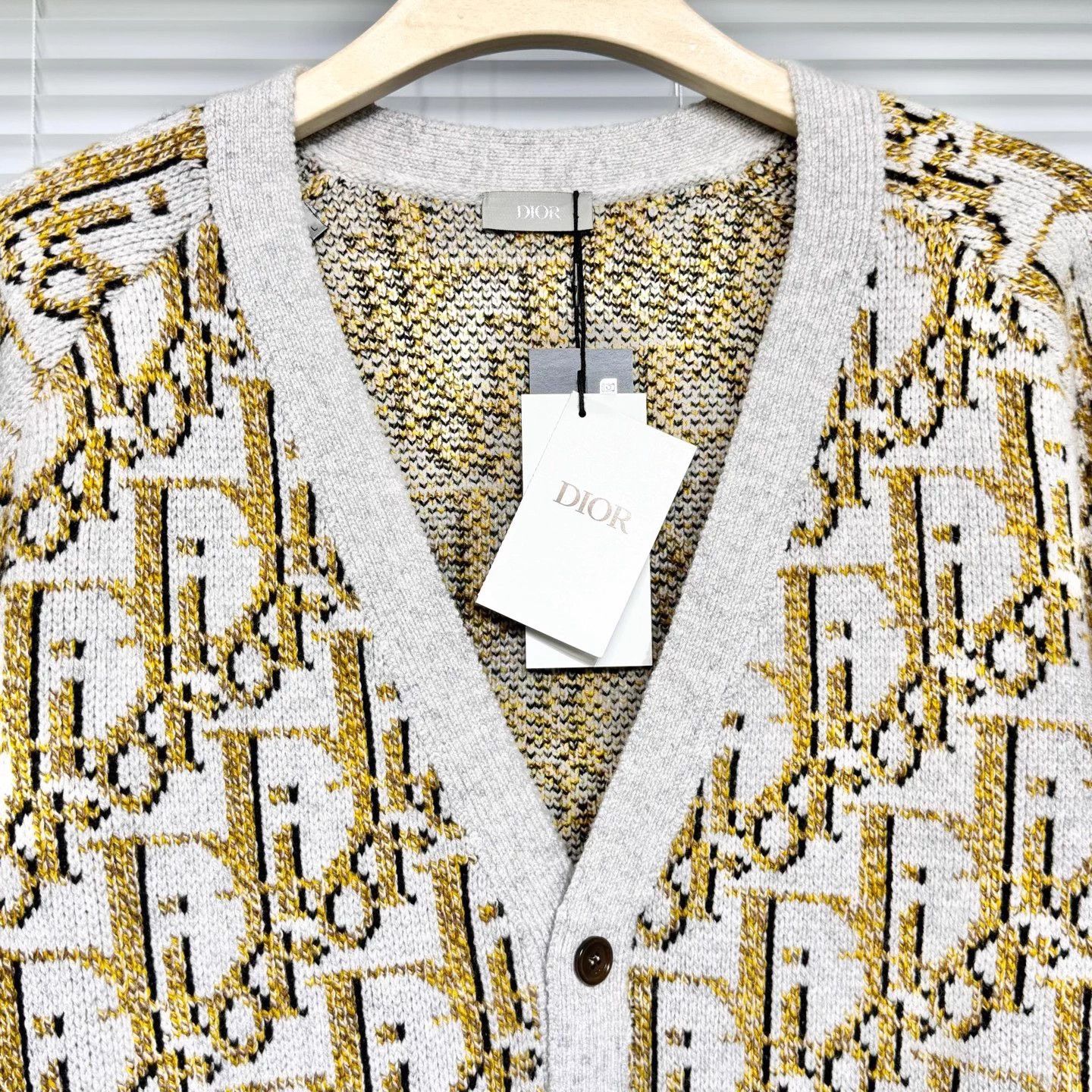 Dior DIOR Oblique Jacquard V-neck Wool Cardigan Beige L Size US L / EU 52-54 / 3 - 3 Thumbnail