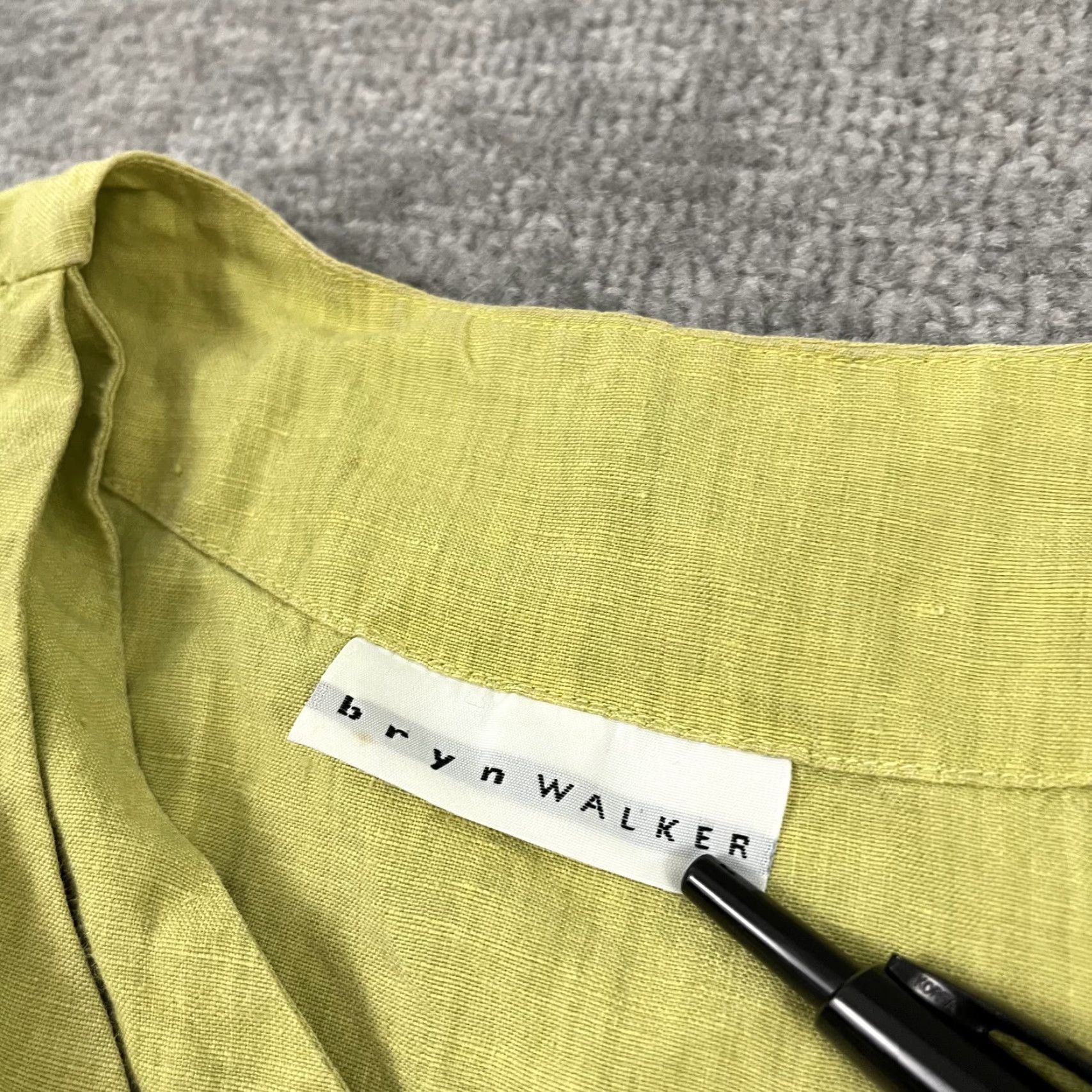 Vintage Vintage Bryn Walker Blouse Top Womens Small Linen Asymmetric Tie Front Green 90s Lagenlook Size S / US 4 / IT 40 - 2 Thumbnail