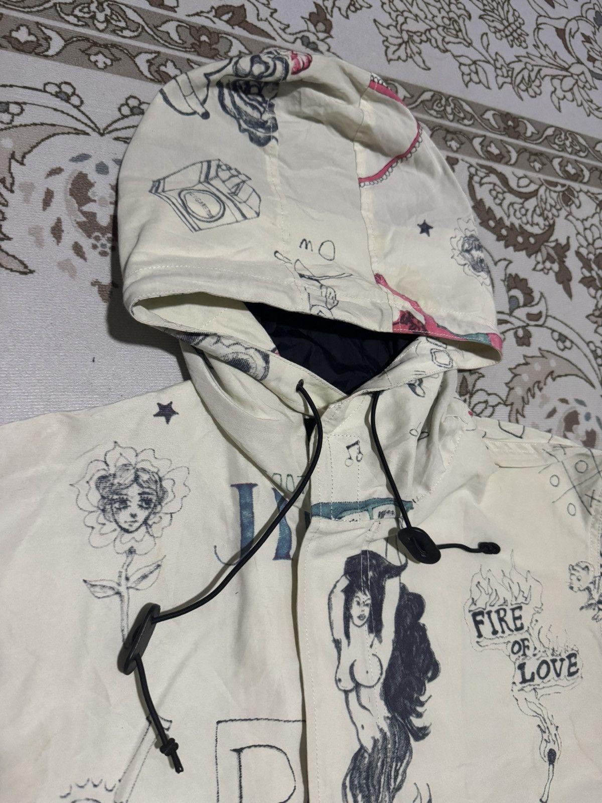 If Six Was Nine × Jean Paul Gaultier × Poeme Bohemian RARE! Graffiti RafSimon Sexy Woman BohemiansFishtail Parka Size US L / EU 52-54 / 3 - 10 Thumbnail