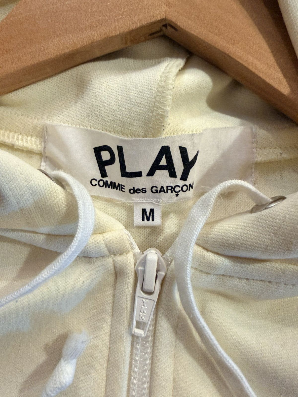 Comme des Garcons Comme des Garçons Play Red Heart Patch Zip-Up Hoodie Size M / US 6-8 / IT 42-44 - 3 Thumbnail