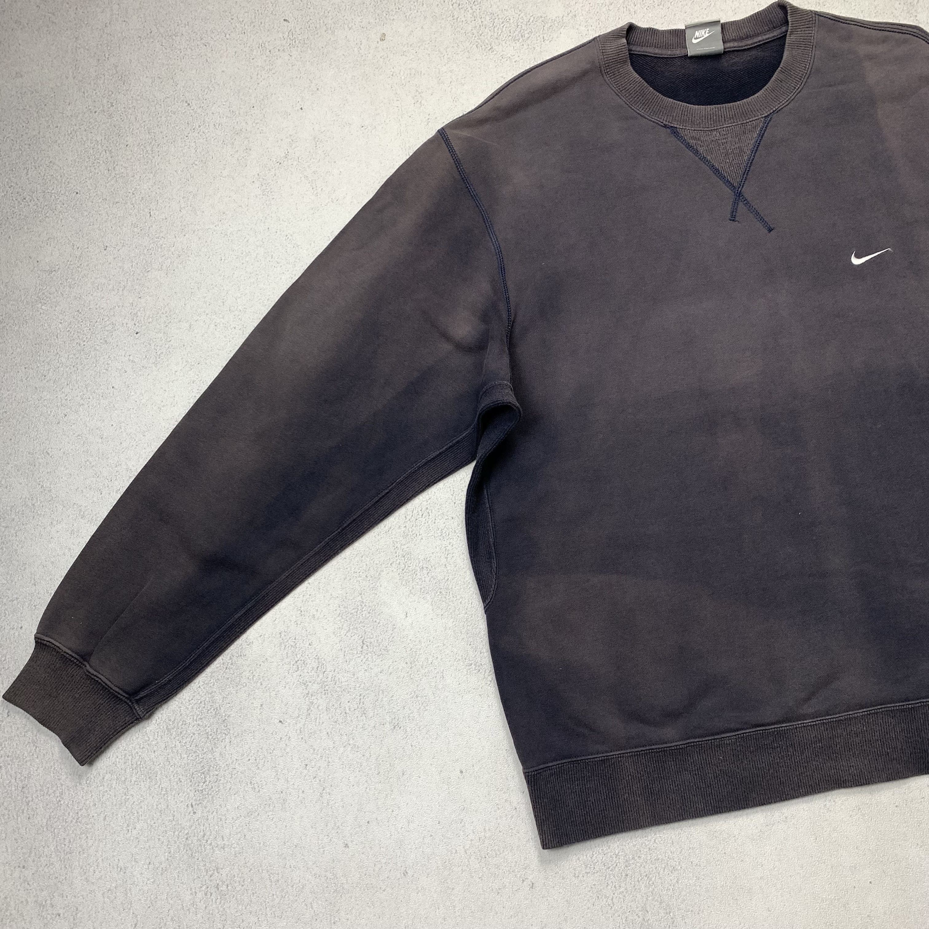 Vintage Nike 2007 Sun Faded Sweatshirt Crewneck
