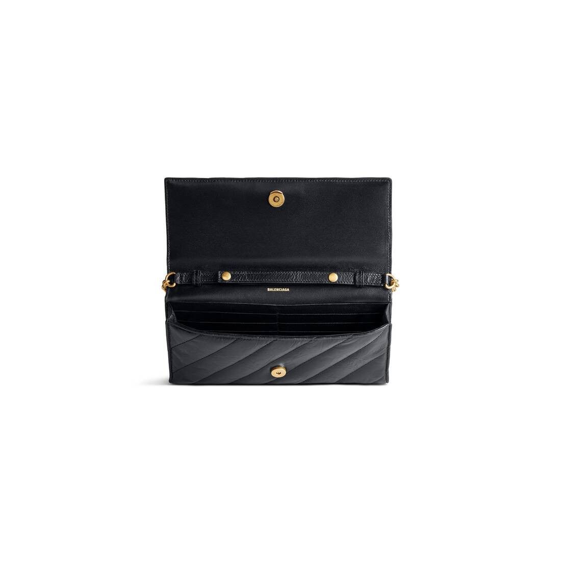 Balenciaga o1bcso1str0226 Size: OS / Crush Wallet On Chain in Black Size ONE SIZE - 4 Thumbnail
