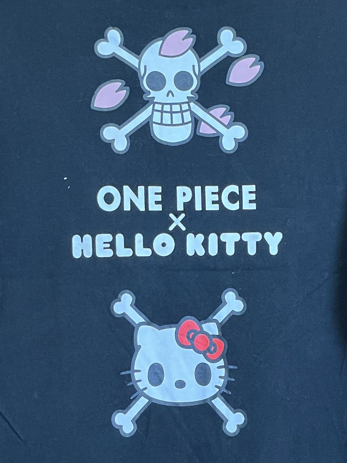 Anime VINTAGE Y2K HELLO KITTY X ONE PIECE SANRIO L/S T SHIRT Size US L / EU 52-54 / 3 - 4 Thumbnail