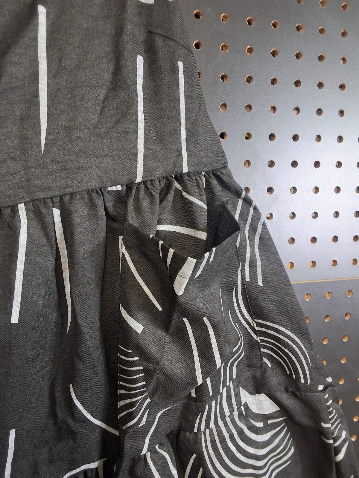 Unknown London Chic Black and White Halter Dress with Pockets Medium Size M / US 6-8 / IT 42-44 - 2 Thumbnail