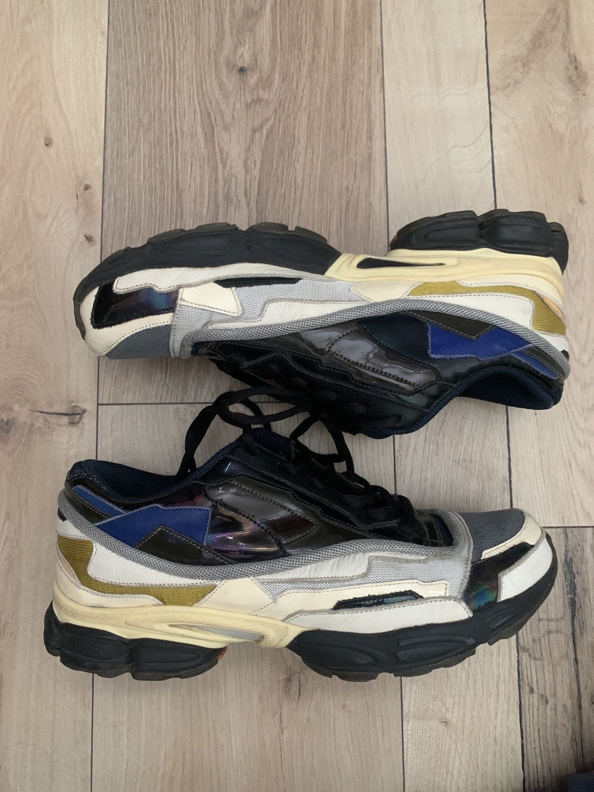 RAF Simon’s S/S 2013 holographic runner