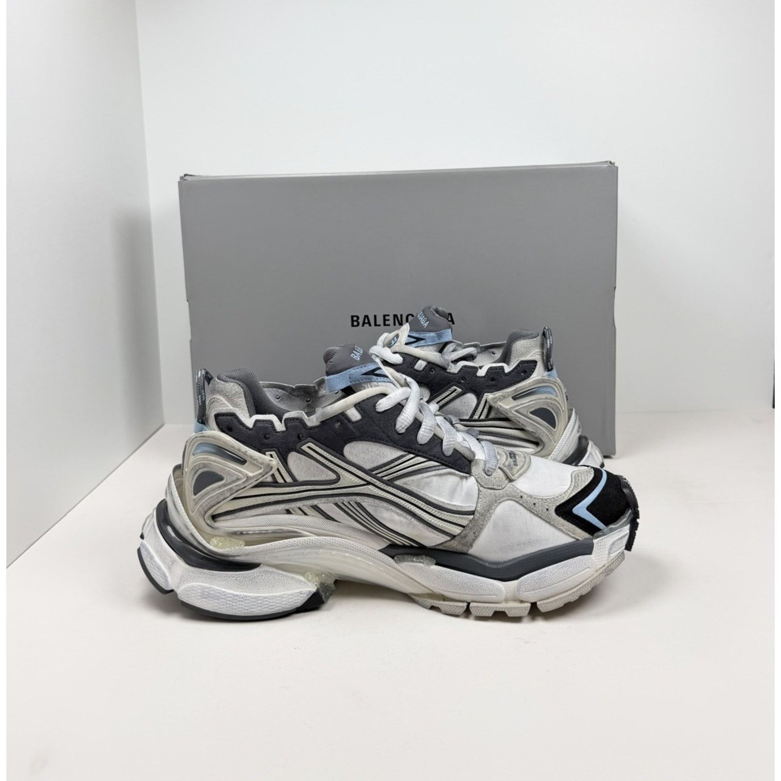Balenciaga Size 44EU/11US - Balenciaga Runner Distressed Sneakers Size US 11 / EU 44 - 5 Thumbnail