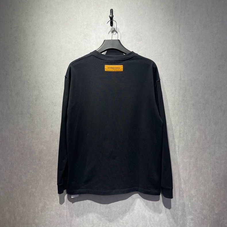 Louis Vuitton Louis Vuitton Rainbow logo printed long sleeve T-shirt Size US L / EU 52-54 / 3 - 2 Thumbnail