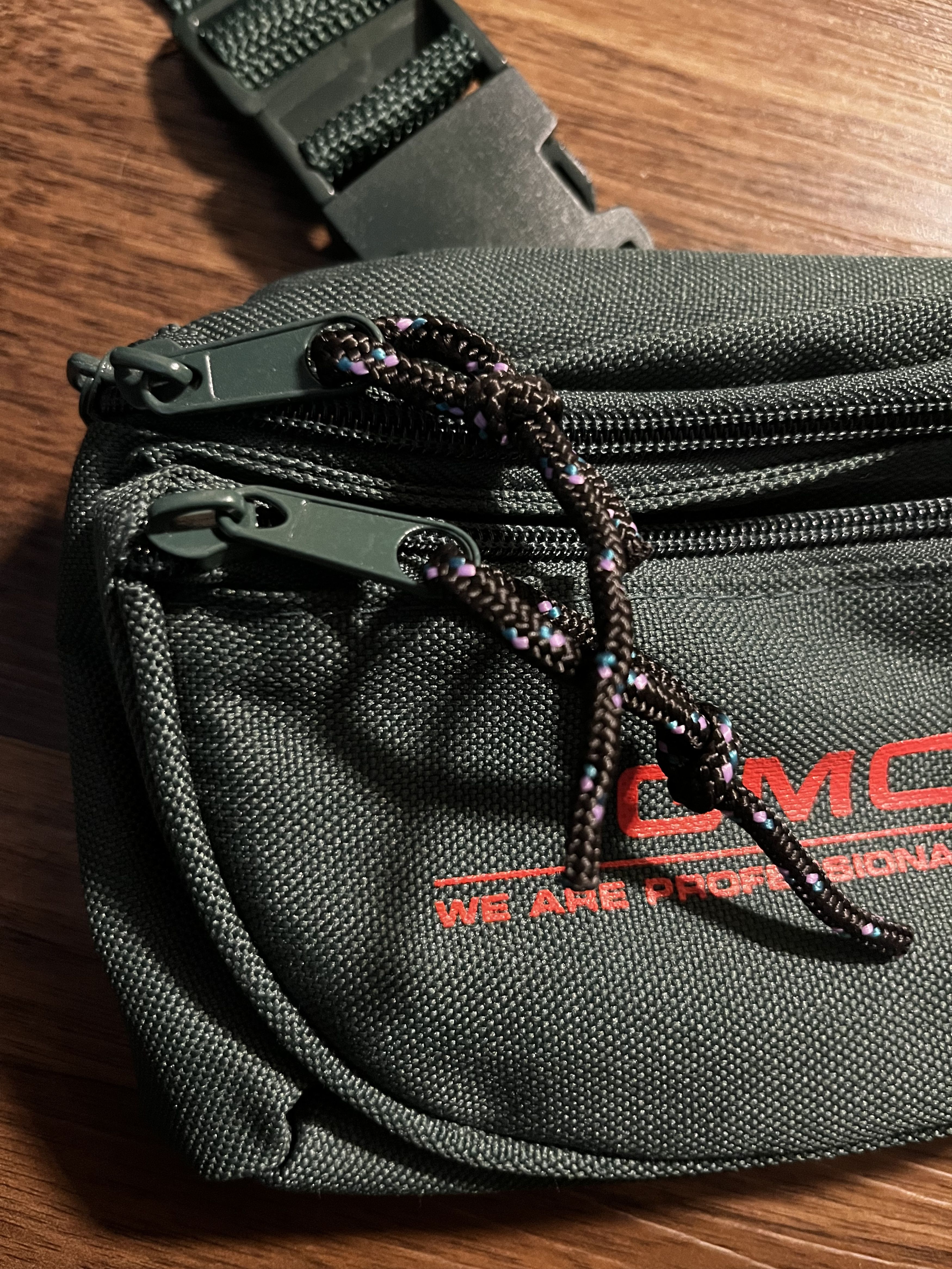 Chevrolet × Vintage GMC Zippered Waist Pouch (Dark Green) Size ONE SIZE - 3 Thumbnail