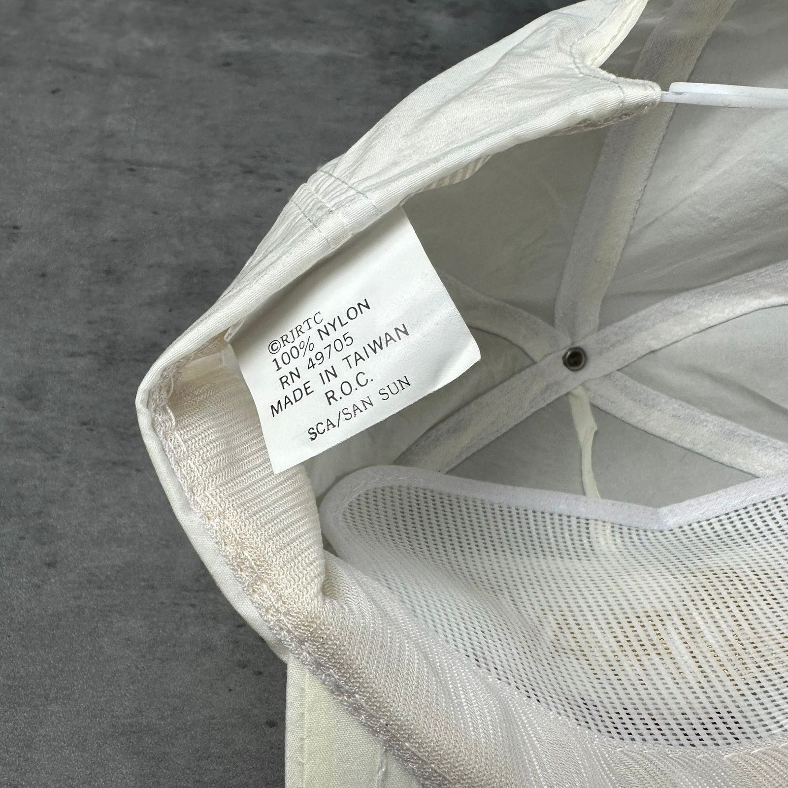 Vintage Vintage The Wrap Only Winston Has It Cigarette White Hat Size ONE SIZE - 5 Thumbnail