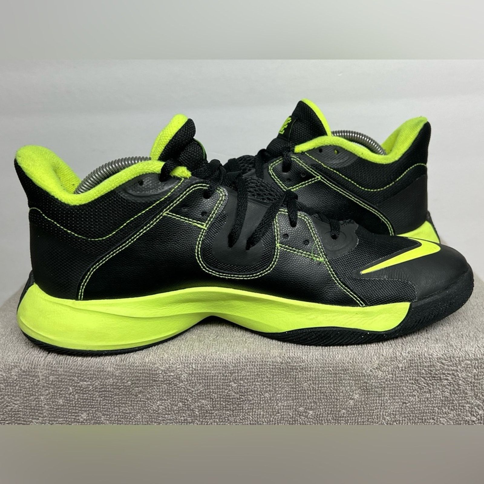 Nike Men’s Nike Fly.By Mid Basketball Shoes SIZE 9.5 LIKE NEW Size US 9.5 / EU 42-43 - 6 Thumbnail