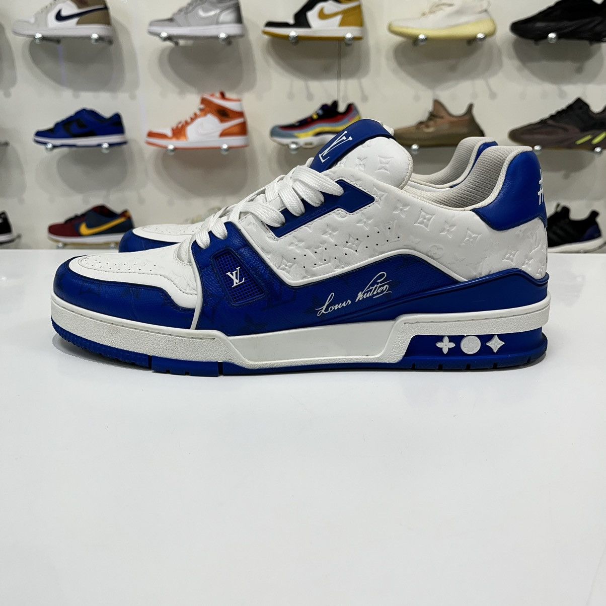 Louis Vuitton Louis Vuitton Trainer #54 Signature Blue White Size US 10 / EU 43 - 3 Thumbnail