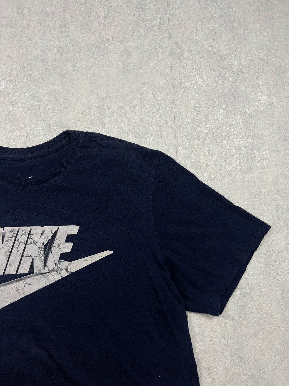 Nike 00’s NIKE BIG SWOOSH LOGO Y2K TEE STONE LOGO Size US XL / EU 56 / 4 - 2 Thumbnail