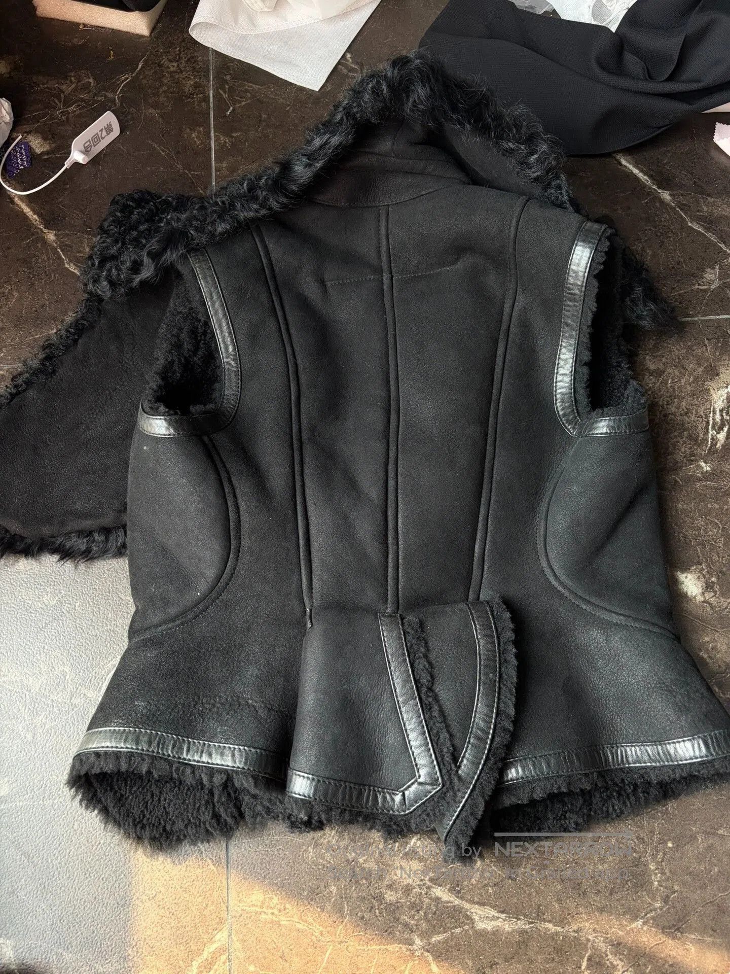 Givenchy Givenchy Shearling Fur Showpiece. Size XS / US 0-2 / IT 36-38 - 2 Thumbnail